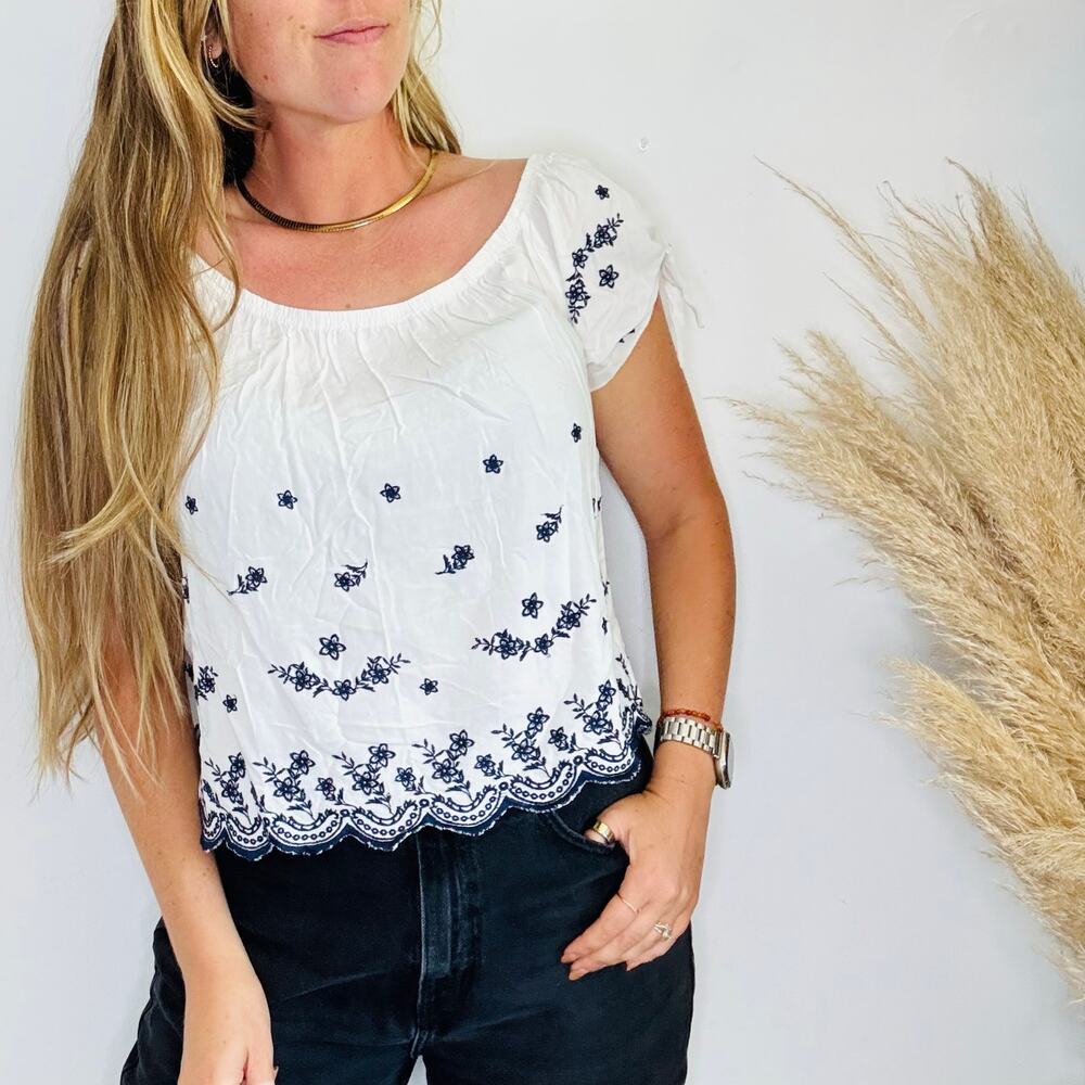 VINTAGE RUE21 White Navy Blue Floral Tie Off Shoulder Crop Top Shirt Blouse L